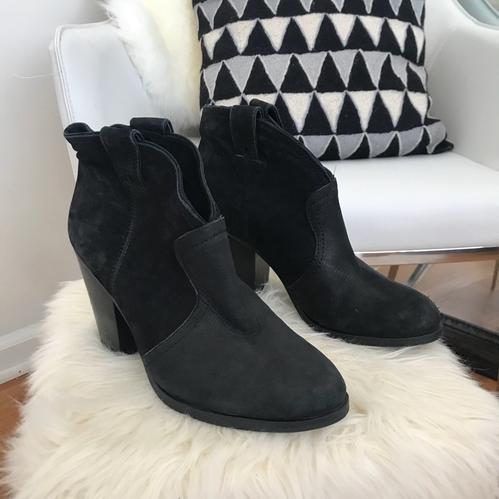 Vince Camuto Western Booties Size 8.5